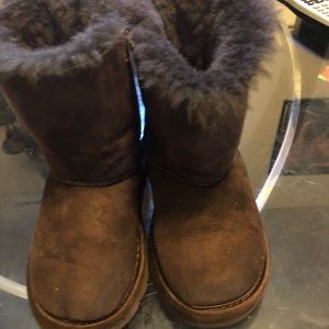 Ugg’s for kids size 9 for sale